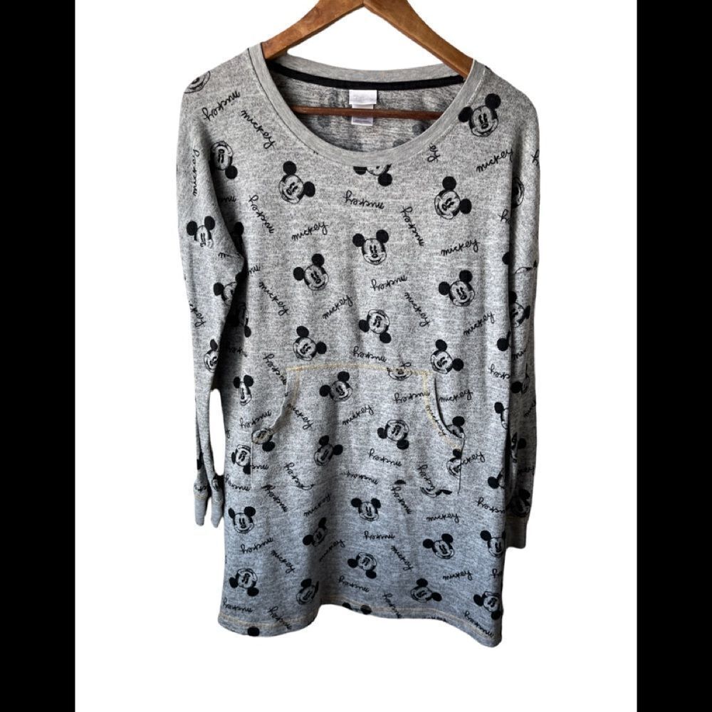 DISNEY long sleeve grey scoop neck Mickey Mouse night gown in kangaroo pocket